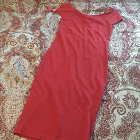 Size xs Red le chateau body cocoon dress - Picture 7 of 16